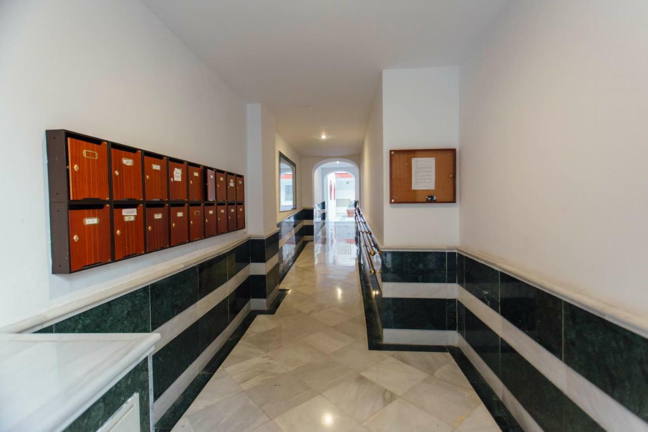 One & Lux- Lagar Apartment *