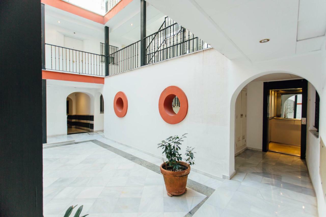One & Lux- Lagar Apartment *